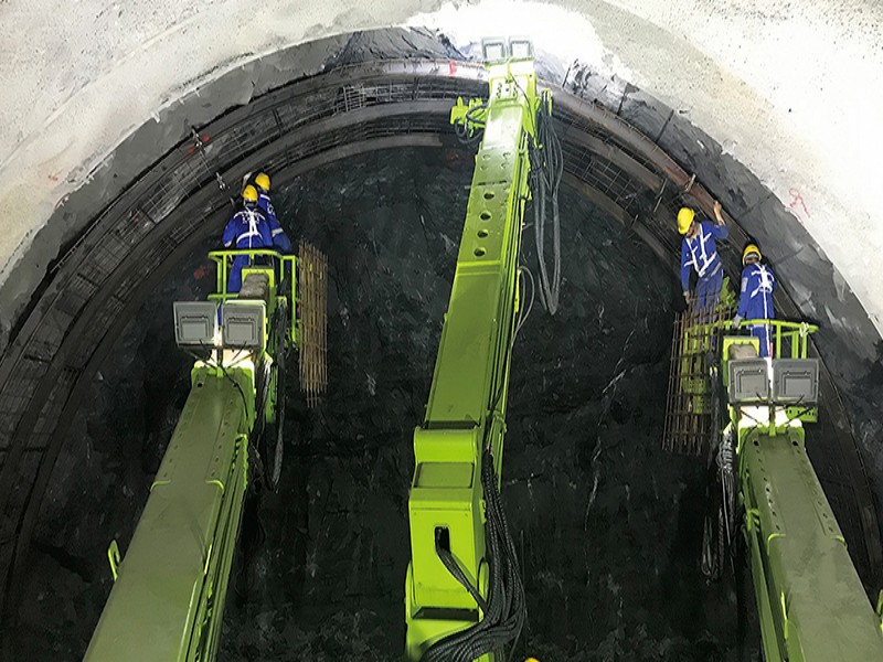 LCG312A多功能台车助力临金高速英公隧道建设1.jpg